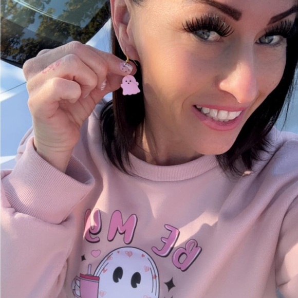 16 pairs of pink Halloween Themed Earrings Set - Picture 2 of 2